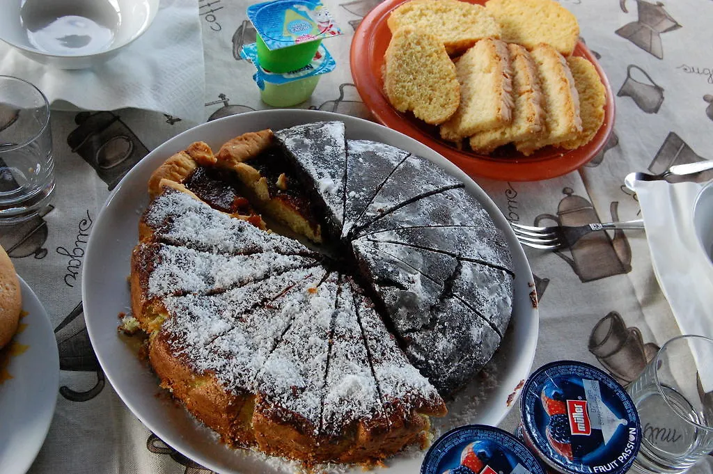 Casa Dina Bed & Breakfast Terontola